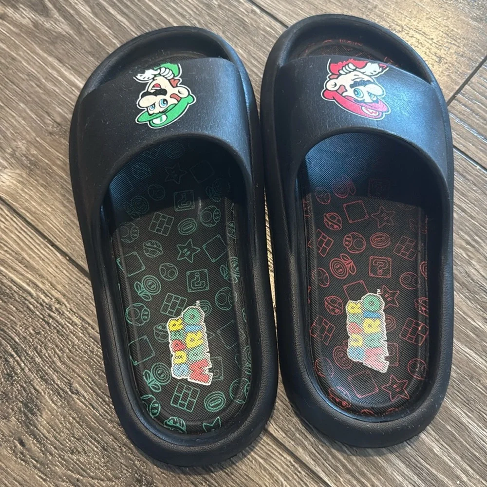 Super Mario brothers Kids Slide Sandals - Black